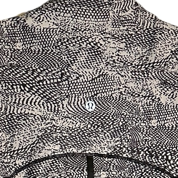 Lululemon Women's Define Thumb Hole Mock Neck Full Zip Jacket Size 12 - Picture 7 of 8